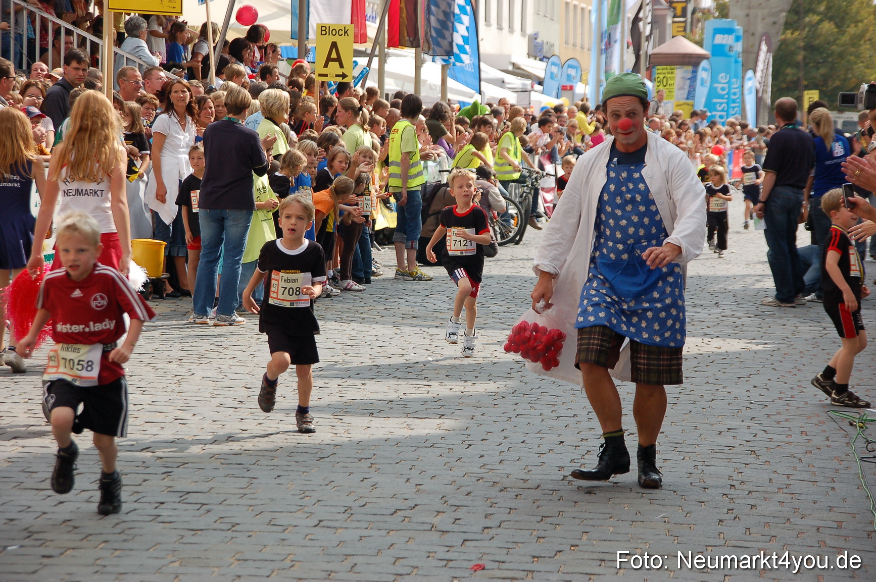0111 Stadtlauf Neumarkt Bambinilaeufe 200909